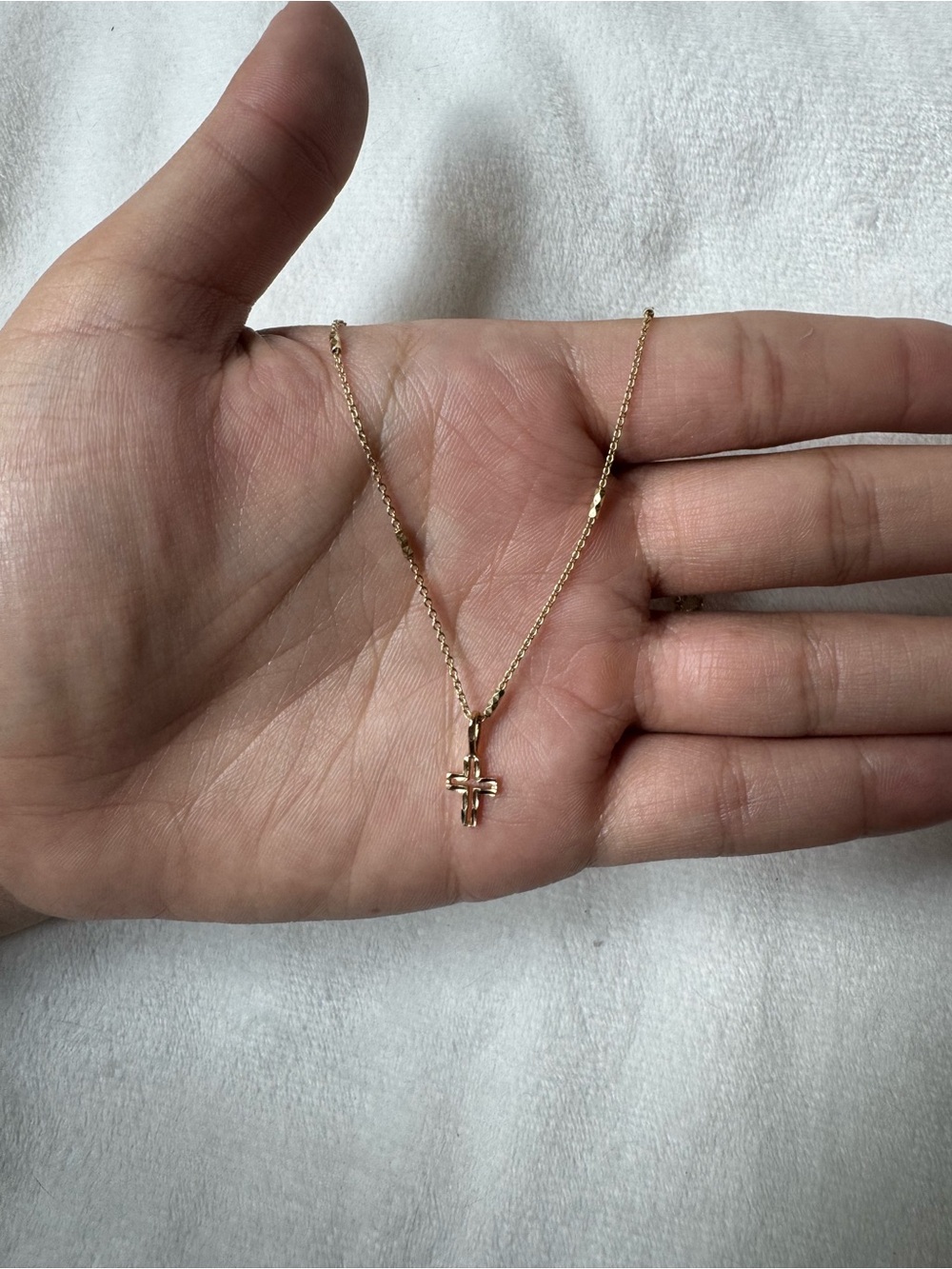 14K Gold Cross Pendant Necklace